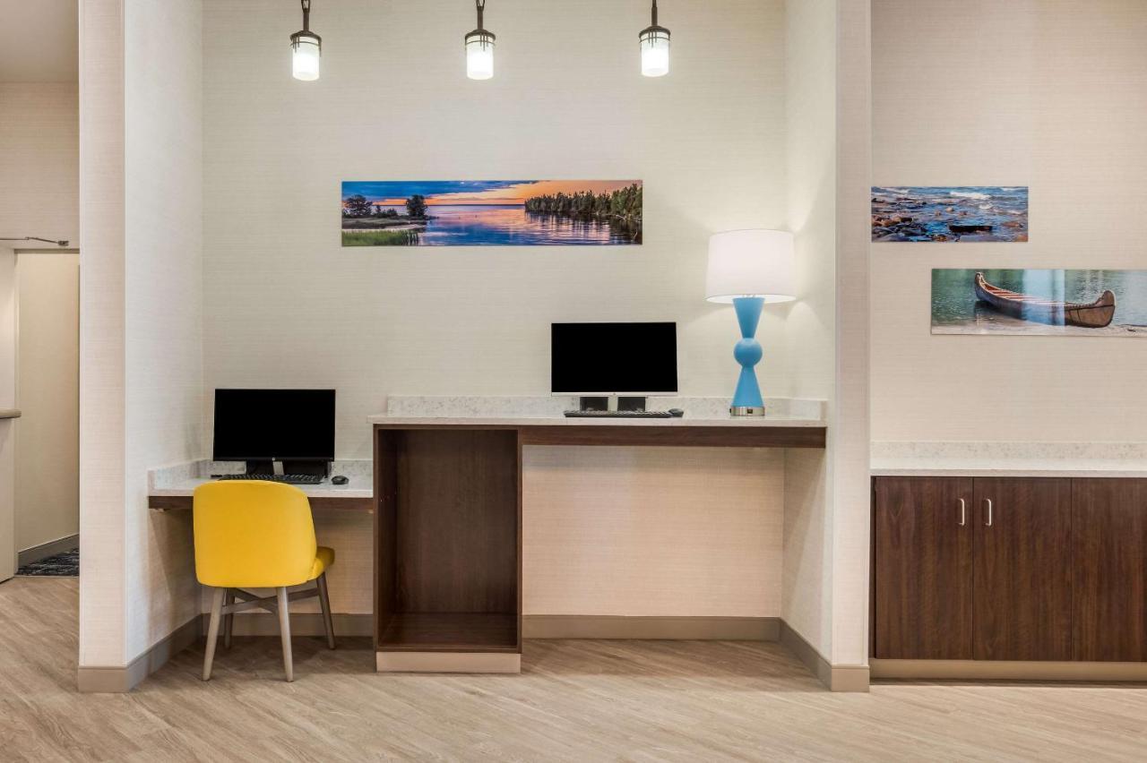 Mainstay Suites Гейлорд Екстериор снимка