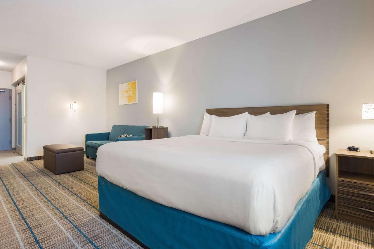Mainstay Suites Гейлорд Екстериор снимка