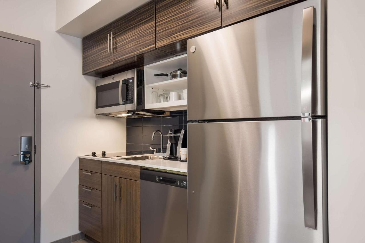Mainstay Suites Гейлорд Екстериор снимка