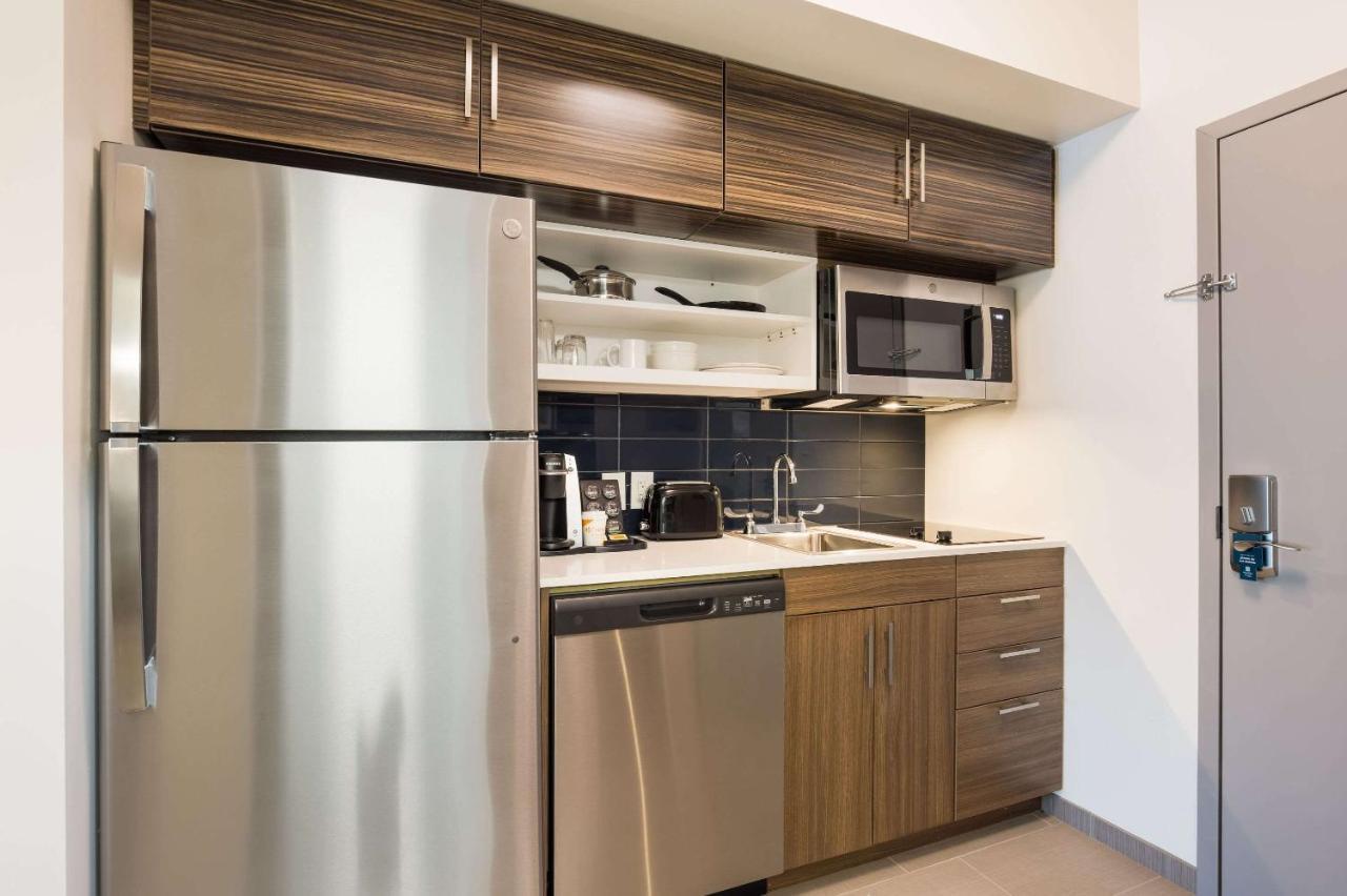 Mainstay Suites Гейлорд Екстериор снимка