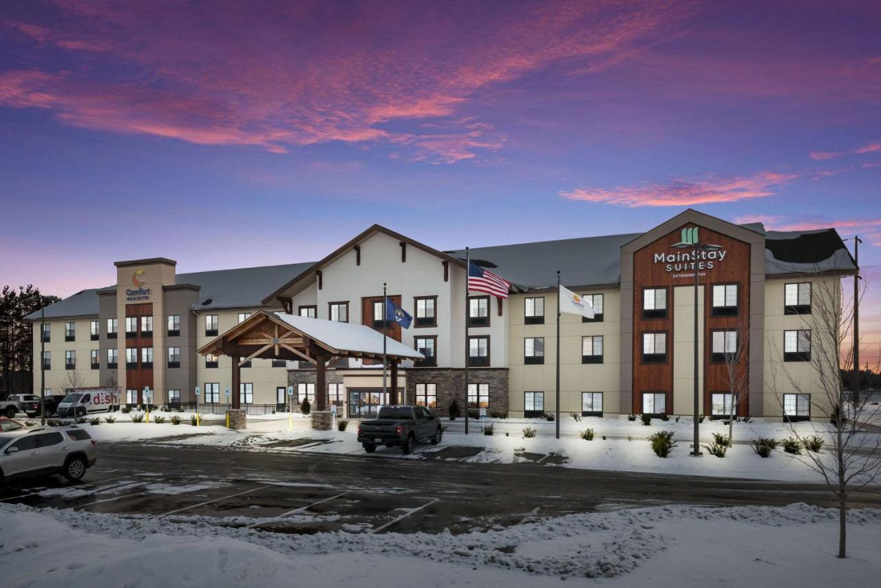 Mainstay Suites Гейлорд Екстериор снимка