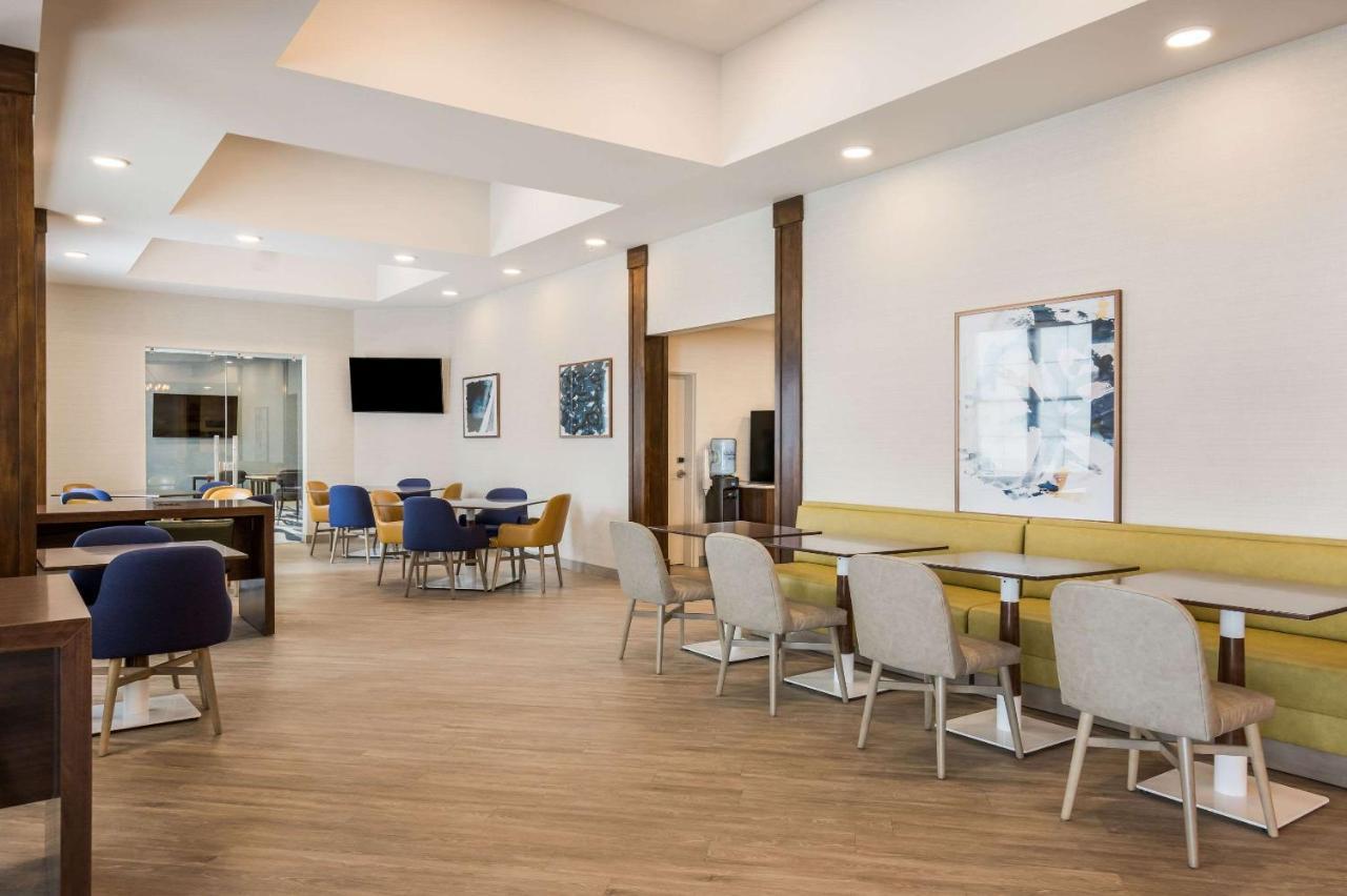 Mainstay Suites Гейлорд Екстериор снимка