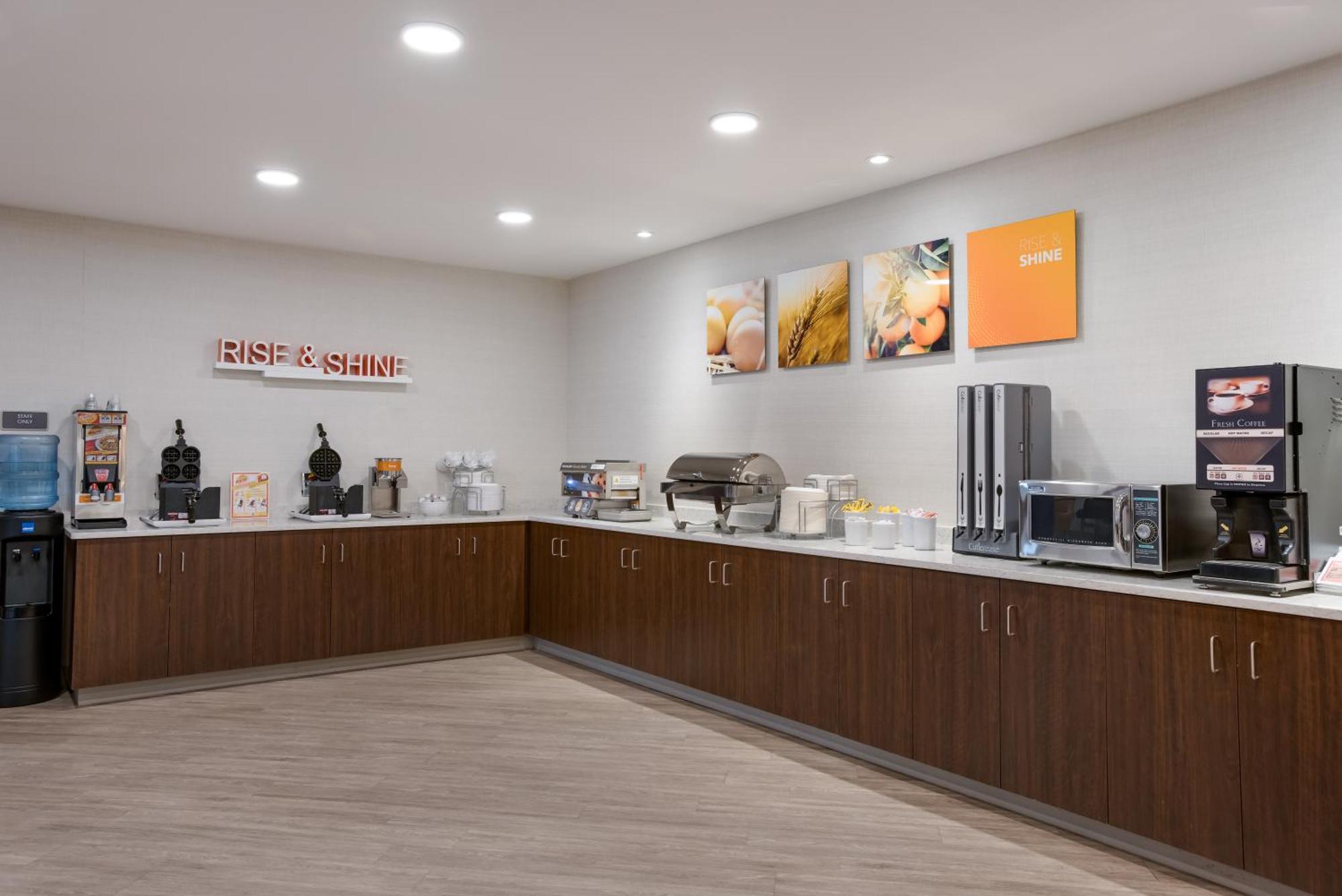 Mainstay Suites Гейлорд Екстериор снимка
