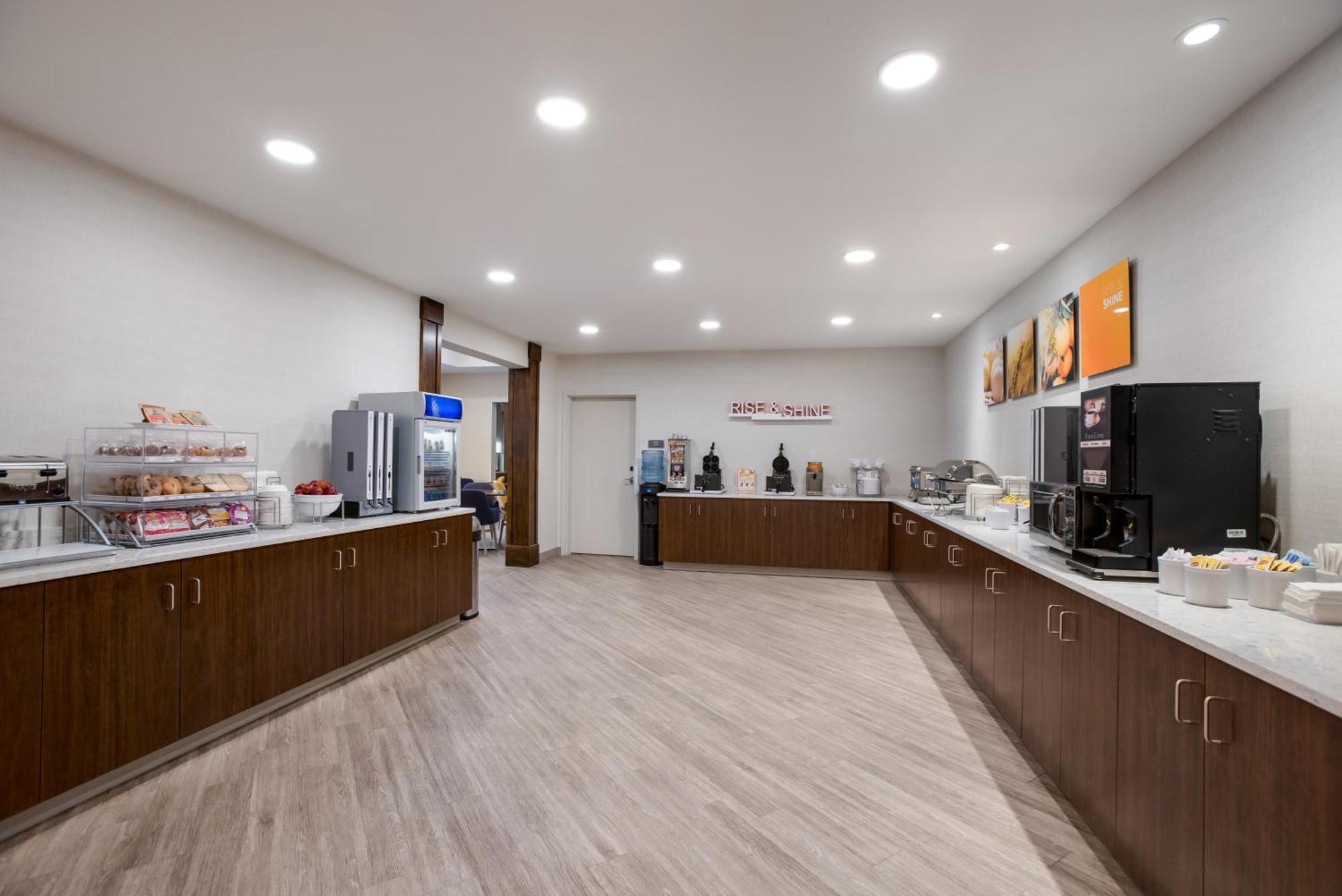 Mainstay Suites Гейлорд Екстериор снимка